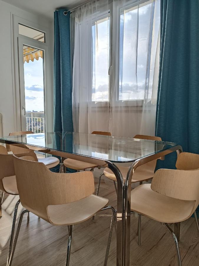 Chelles Centre Ville 2 Chambres Pres Des Bords De Marne 10 Minutes A Pieds De La Gare De Chelles-Gournay 5 Minutes De La Gare De Vaires-Sur-Marne 20 Minutes De Disneyland Jusqu'A 5 Couchages Possibles Buitenkant foto