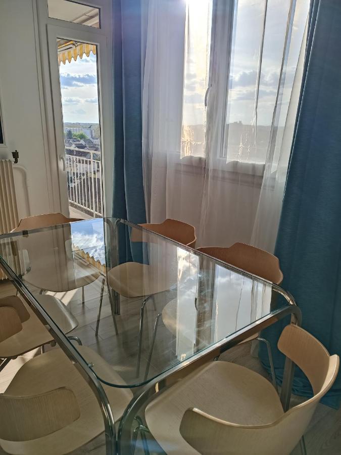 Chelles Centre Ville 2 Chambres Pres Des Bords De Marne 10 Minutes A Pieds De La Gare De Chelles-Gournay 5 Minutes De La Gare De Vaires-Sur-Marne 20 Minutes De Disneyland Jusqu'A 5 Couchages Possibles Buitenkant foto